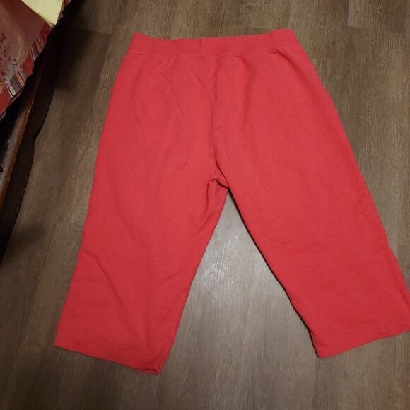 Capris waist 36 rise 13 inseam17 EX COND Red - Picture 2 of 2